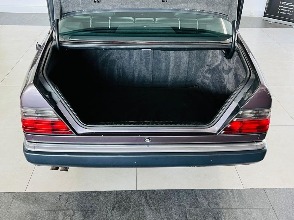Mercedes-Benz 300 CE*Sportline*ESSD*KLIMA*SHZ*E-Fens*Oldtimer*