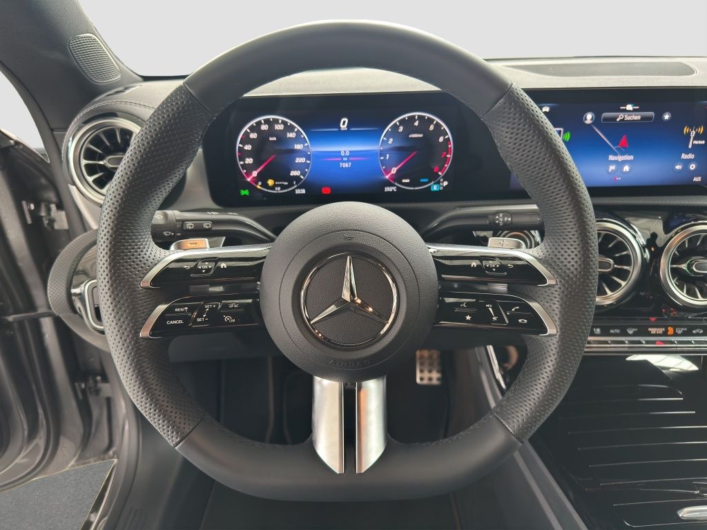 Fahrzeugabbildung Mercedes-Benz CLA 200 Shooting Brake AMG*Night*DISTR.*PDC*RFK