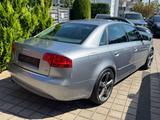 Audi A4 2.0 S-Line Automatik - Audi A4 aus 2005: Line