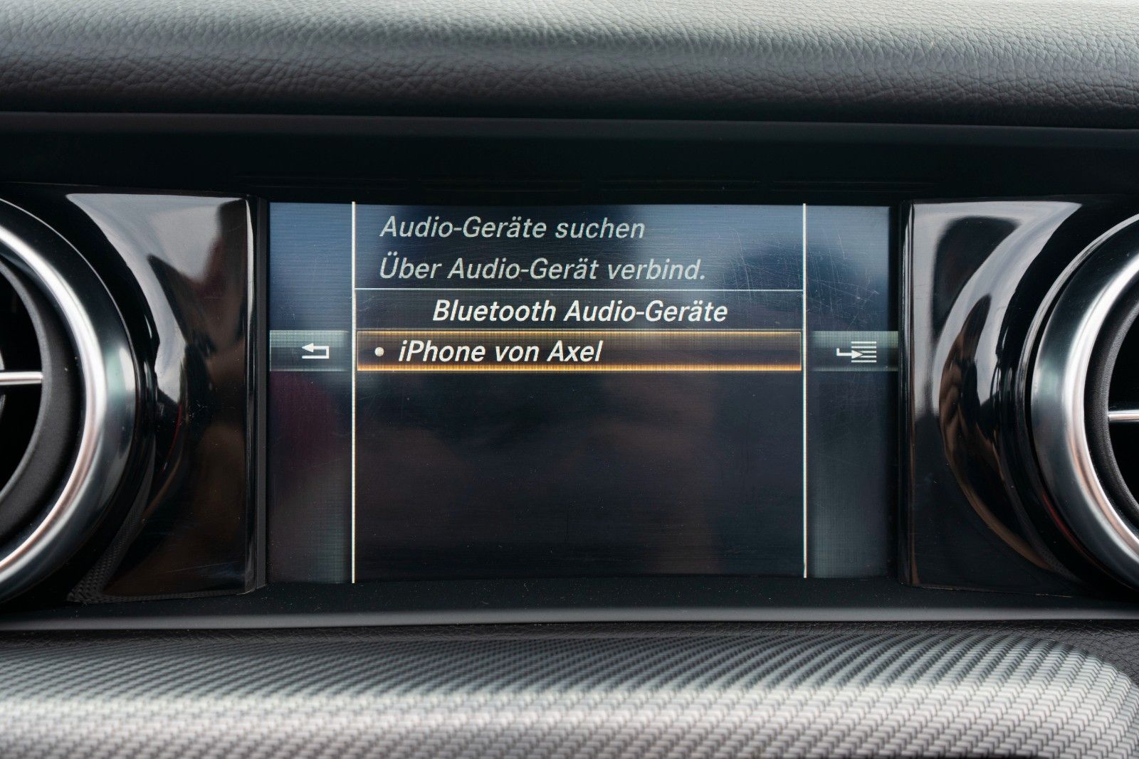 Fahrzeugabbildung Mercedes-Benz SLC 300 AMG Roadster H&K TOTW LED KAM NAV