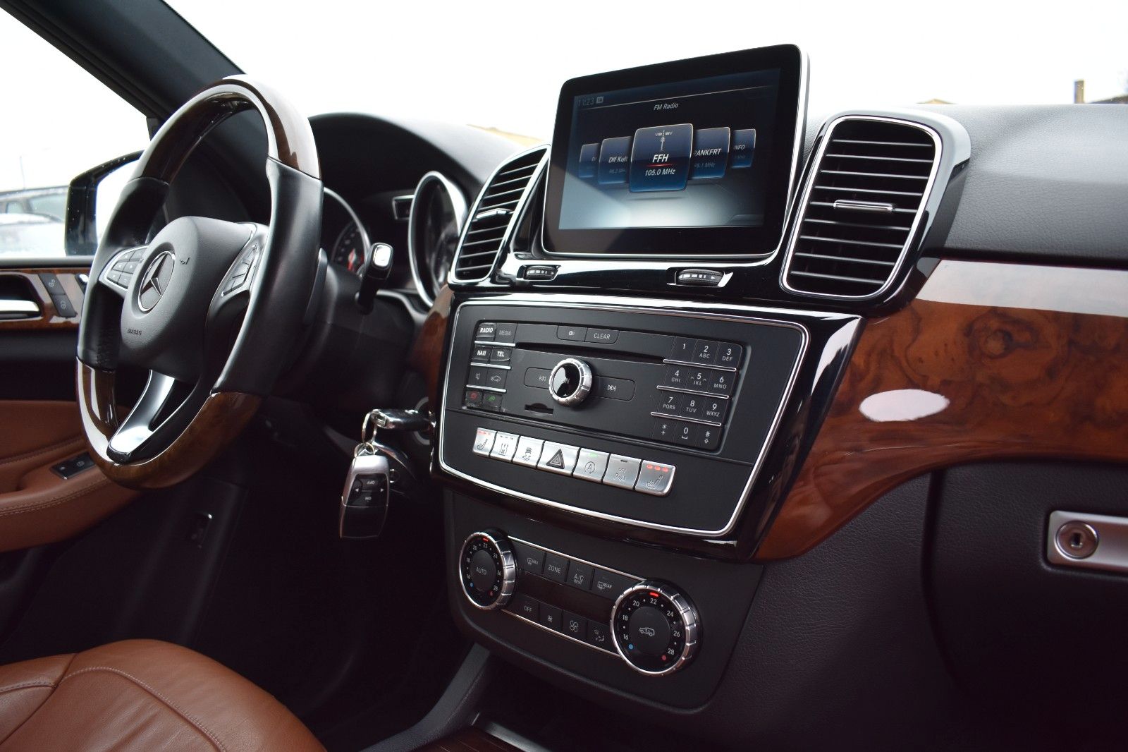 Fahrzeugabbildung Mercedes-Benz GLE 350 d 4Matic AMG line