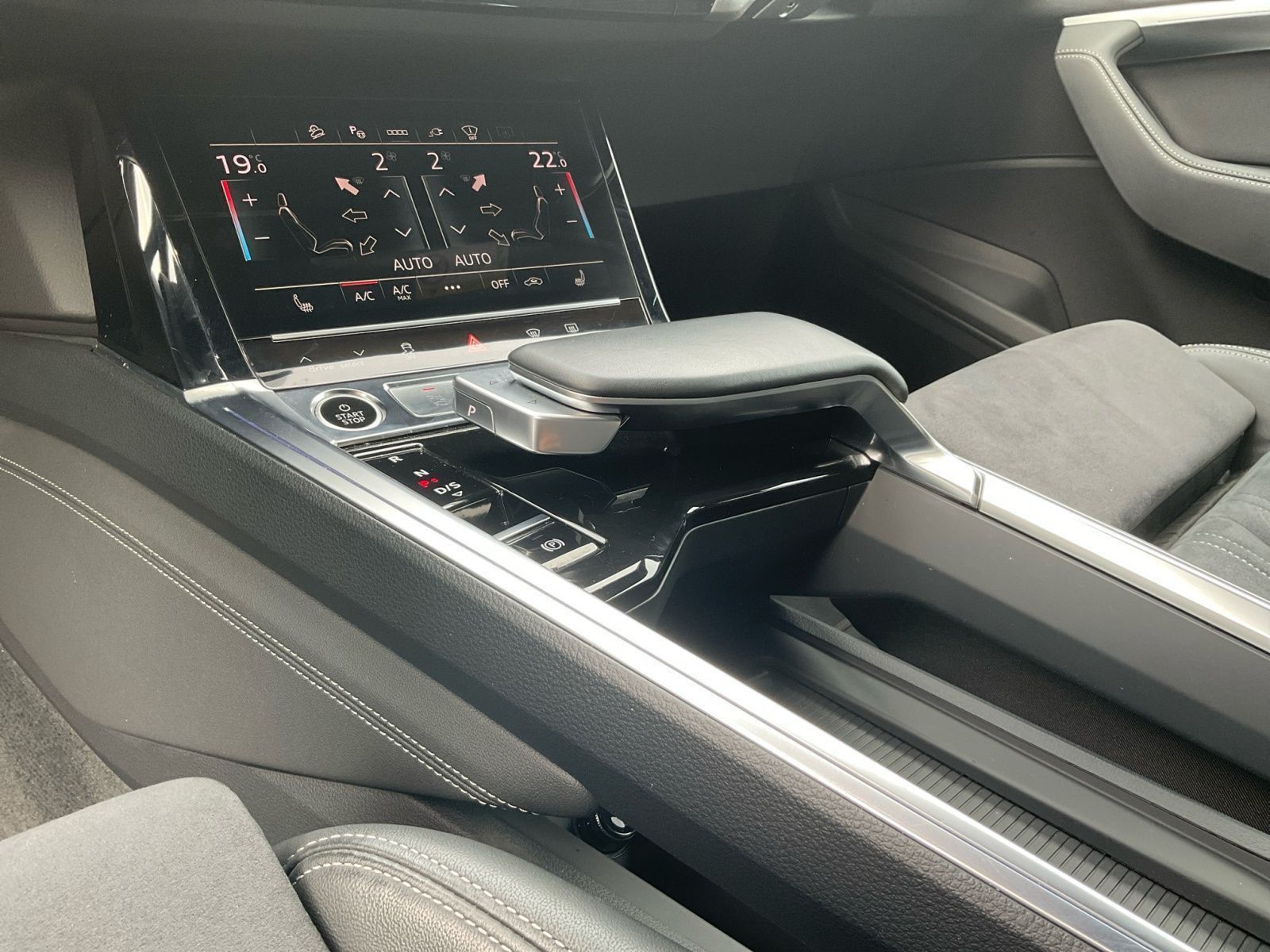 Audi Q8 e-tron - Bild 22