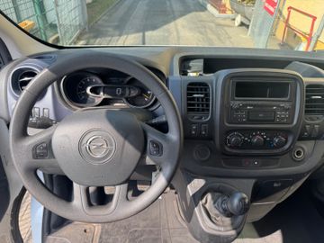 Opel Vivaro - 8