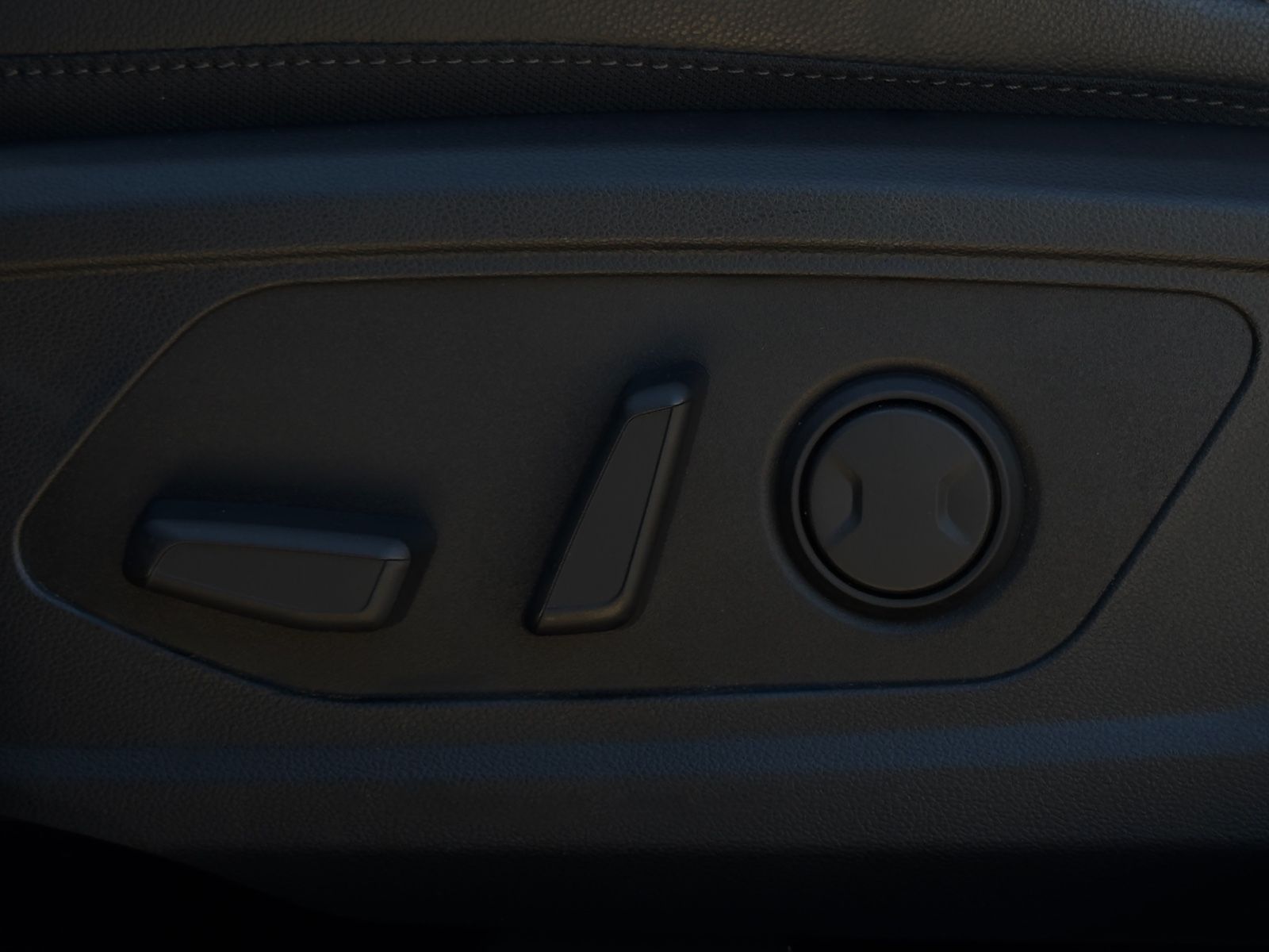 Fahrzeugabbildung Hyundai Tucson 1.6 T-GDI Prime PHEV 4WD Pano KRELL 360°