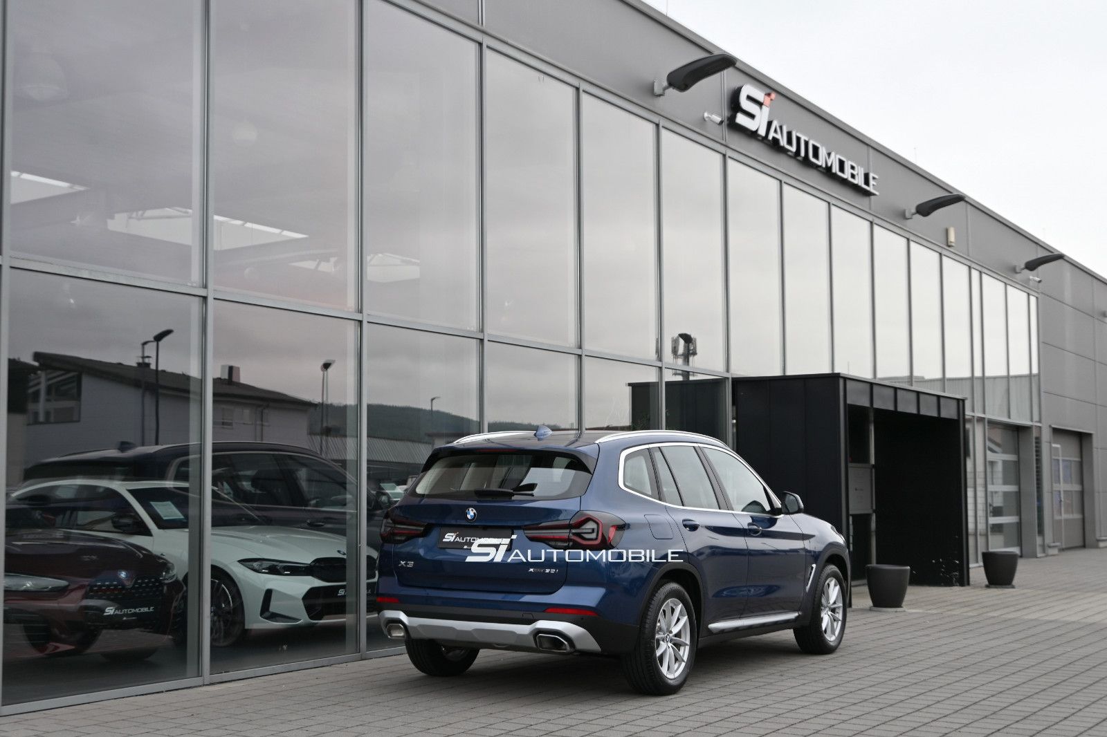 Fahrzeugabbildung BMW X3 xDrive30i °ACC°AHK°STANDHEIZUNG°MEMORY°HUD°