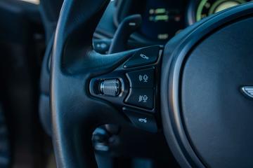 صورة مصغرة 27 لـ 2016 Aston Martin DB11