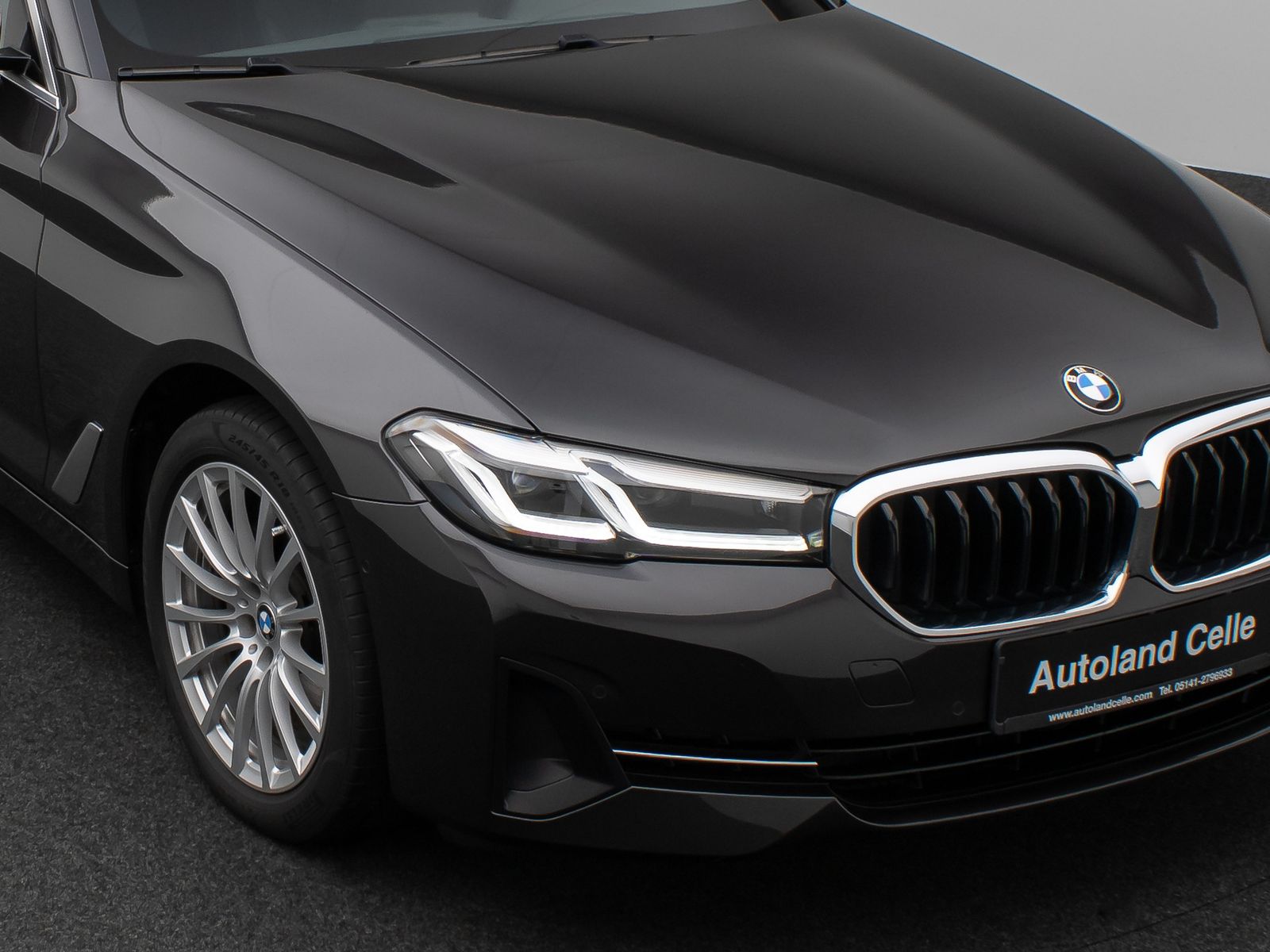 Fahrzeugabbildung BMW 520d Kamera DAB 4xKlima Leder M Sport AHK Alarm