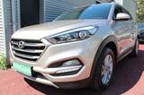 Hyundai TUCSON BLUE 1.7 CRDI ADVANTAGE KLIMA NAVI AHK 2H - Hyundai TUCSON Gebrauchtwagen in Duisburg