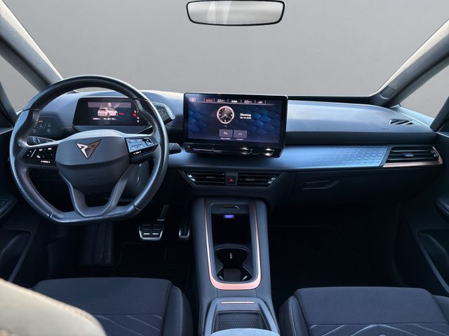 Born 150 kW 60KwH *Navi/ACC/RFK/LED*