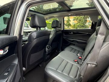 KIA Sorento - 10