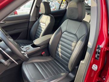 Fahrzeugabbildung Alfa Romeo Stelvio Lusso Ti Q4 Navi Pano RFK AHK H&K uvm .