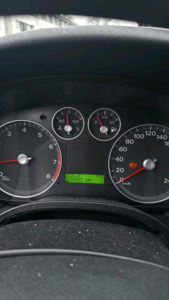 Ford Focus 2008 — engine 110 HP (81kW)