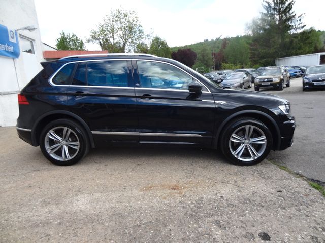 Fahrzeugabbildung Volkswagen Tiguan/R-Line/4x4/1.Hd/AHK/Navi/190PS/LED/