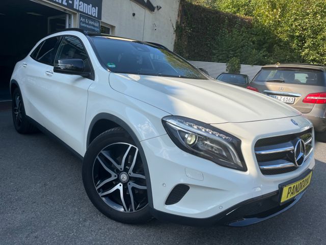 Mercedes-Benz GLA 220 CDI / d 4Matic PANORAMA/LEDER/NAVI