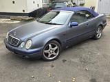 Mercedes-Benz CLK 230 KOMPRESSOR Sport Matt Foliert - graue Mercedes-Benz CLK 230