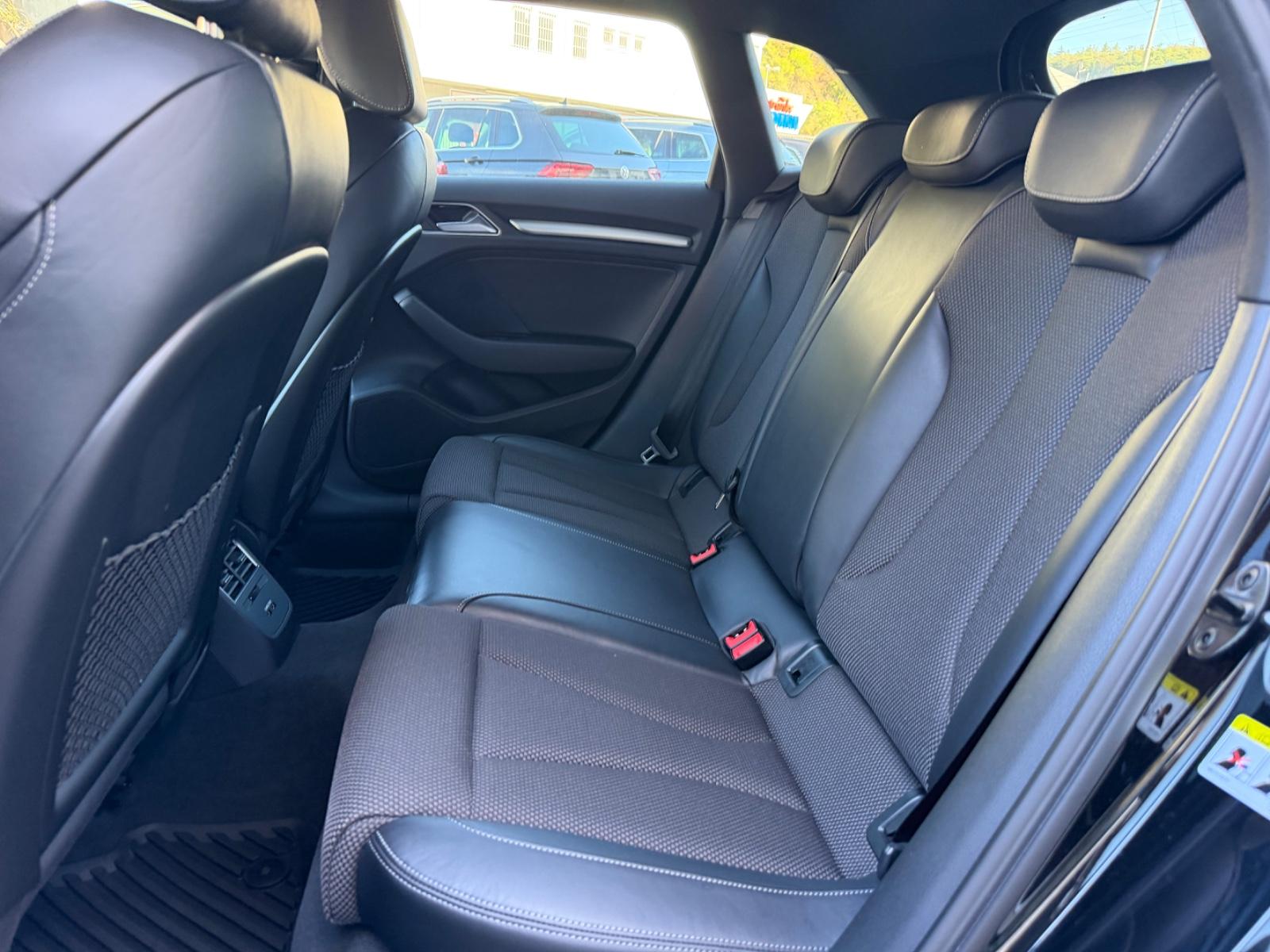 Audi A3 Sportback 1.5 TFSI S line/Virtual Cockpit/LED