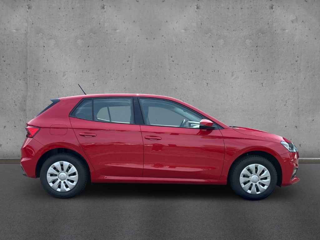 Fahrzeugabbildung SKODA Fabia ESSENCE 1.0 Apple CarPlay Kinders. Vorb.