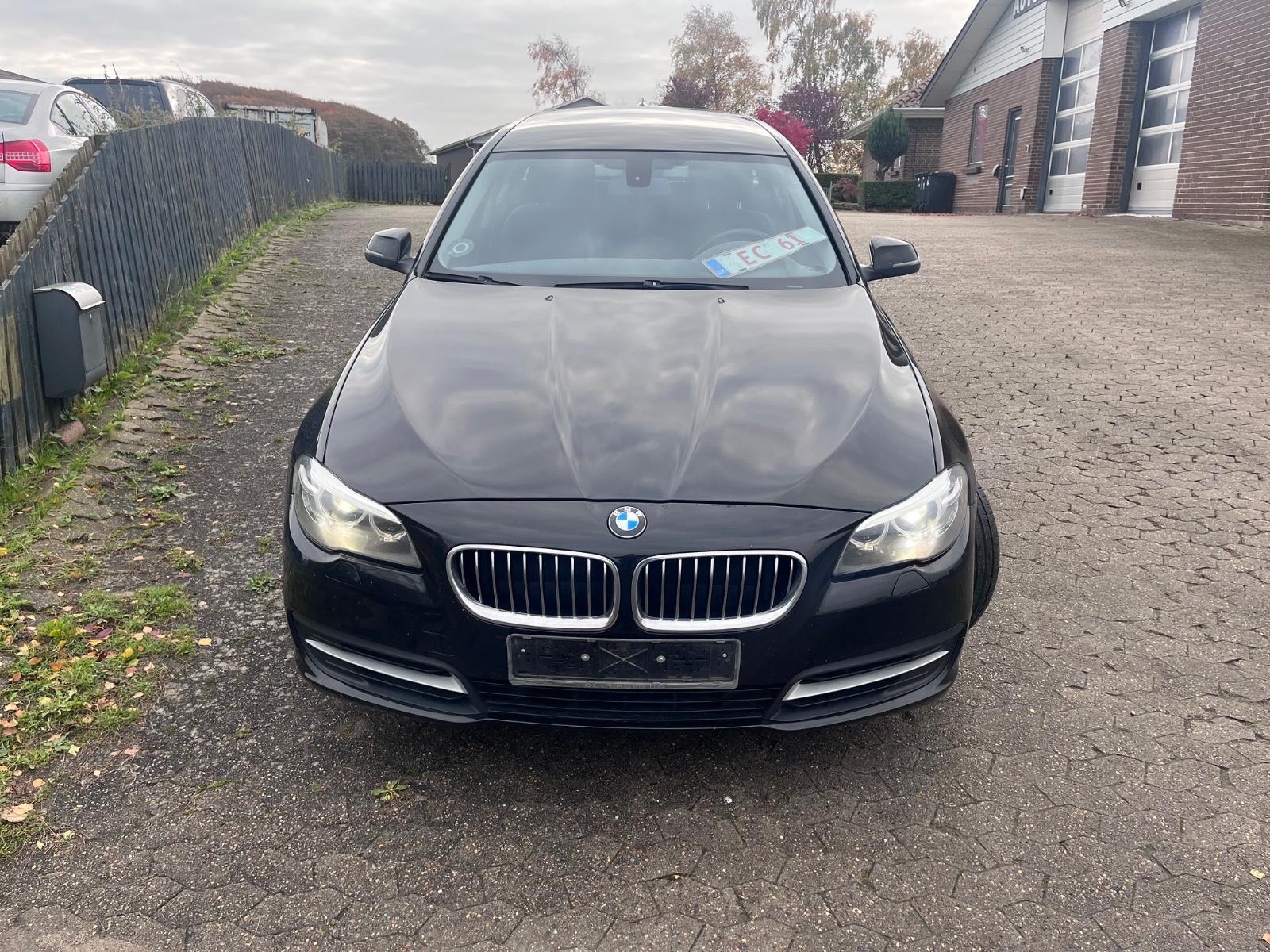 BMW 520 2013 — interior