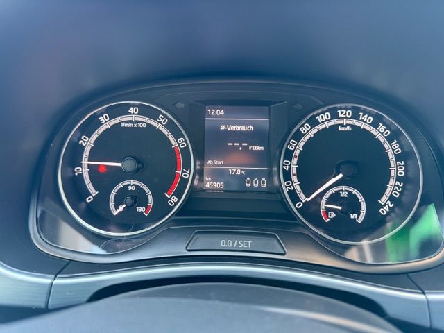 Fabia Combi Ambition AHK;PDC;CLIMATRONIC