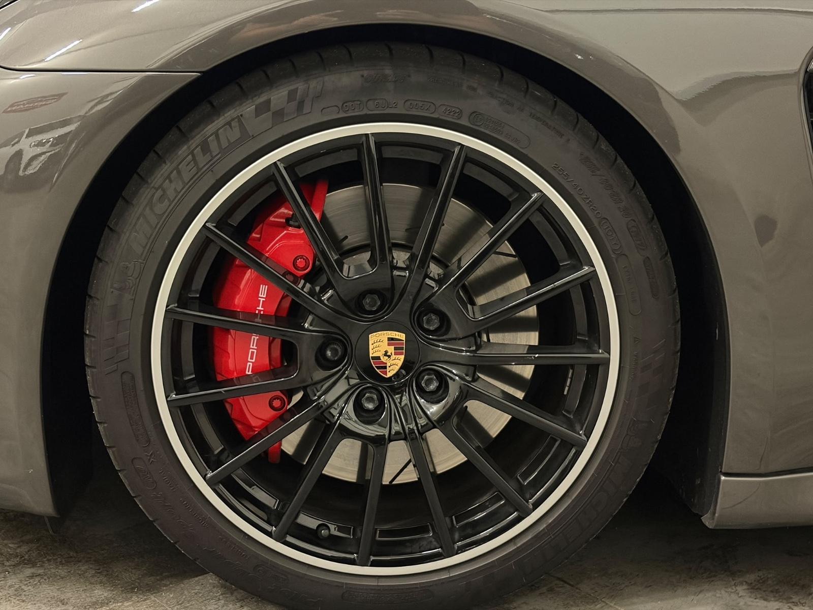 Porsche Panamera GTS 4.8 V8 430 ch BVA 4x4 / 1ère main / Bose / Toit ouvrant / Alcantara