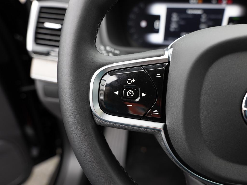 Volvo XC90 T8 Ultra Dark Recharge AWD HUD STANDHZ LED