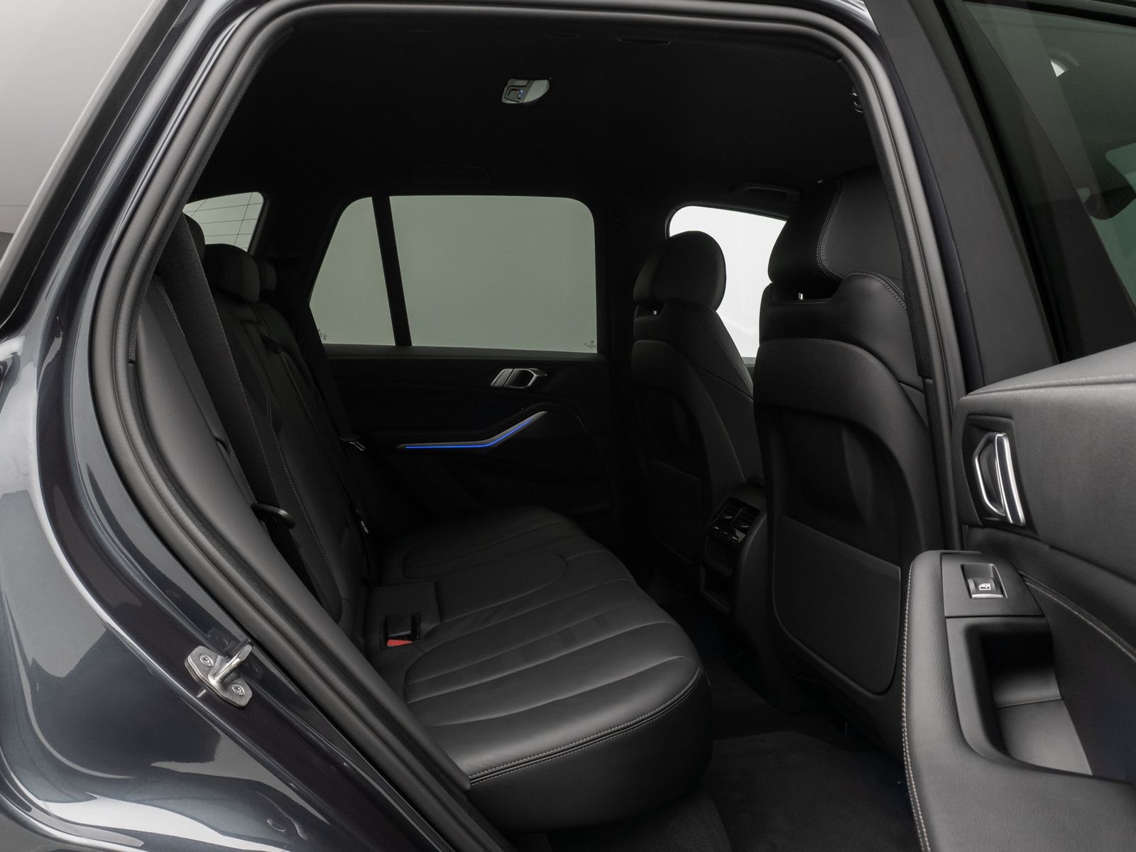 Fahrzeugabbildung BMW X5 xD30d M Sport HUD DAB DisplayKey HiFi 22Zoll