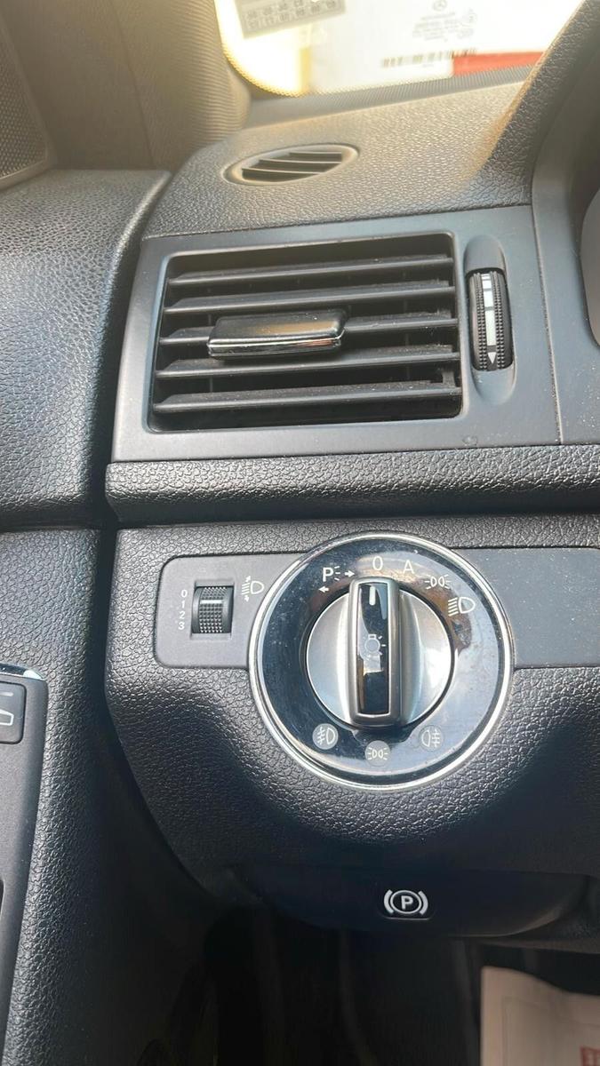 Mercedes-Benz C220 2010 — photo 13