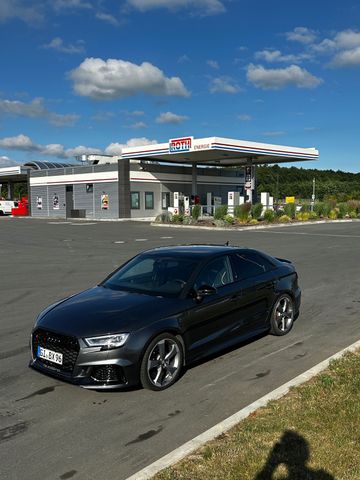 AUDI RS3 2.5 TFSI S tronic quattro - Vollausstattung