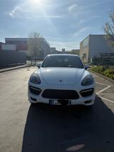 Porsche Cayenne GTS GTS - Porsche in Duisburg