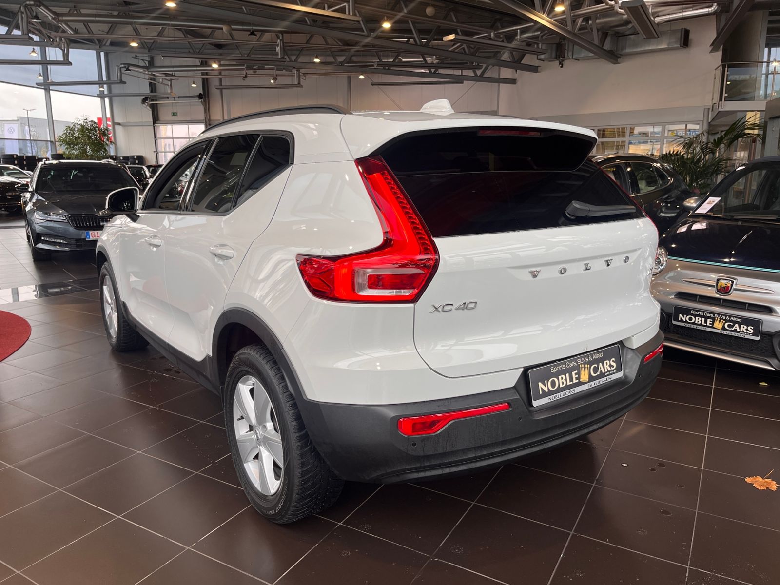 Fahrzeugabbildung Volvo XC40 AWD AHK LED NAVI ALU
