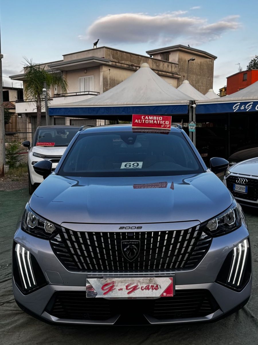 Peugeot 2008 BlueHDi 130 S&S EAT8 Allure imagem 2