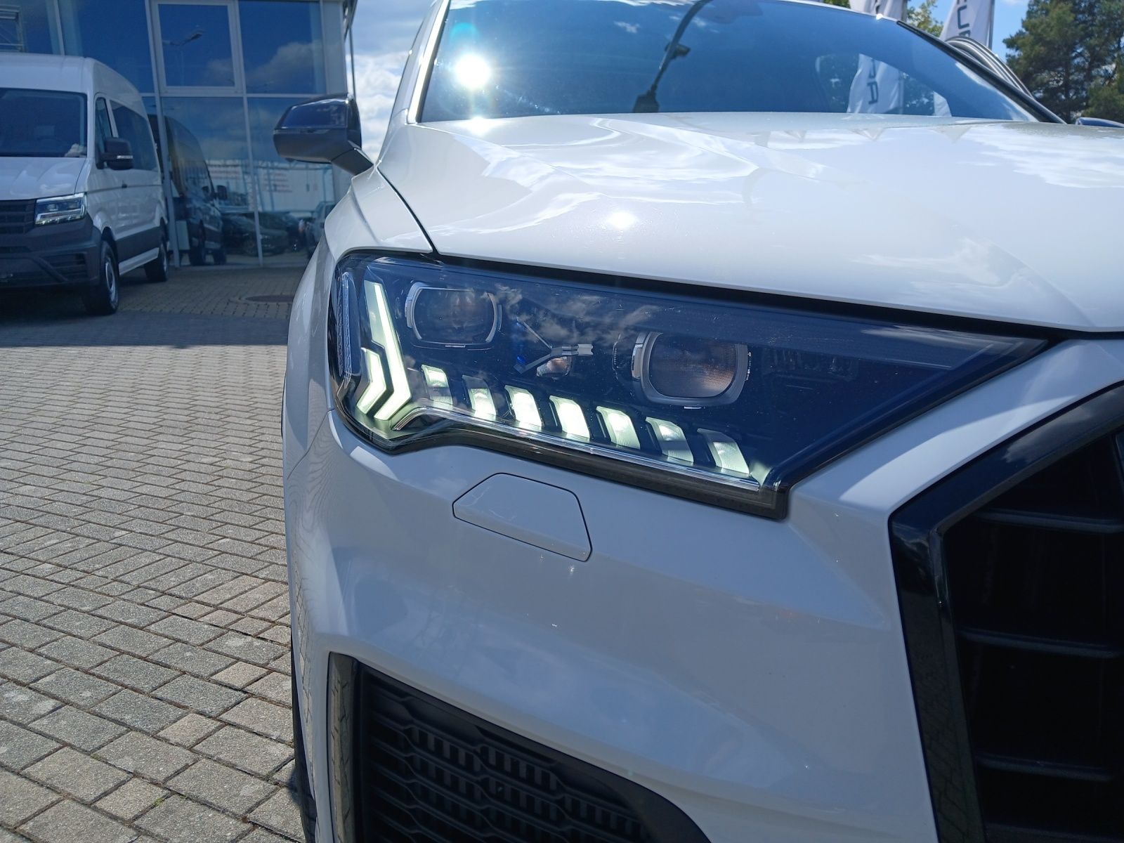 Fahrzeugabbildung Audi SQ7 V8 TDI quattro MATRIX LUFT PANO STH HUD ACC