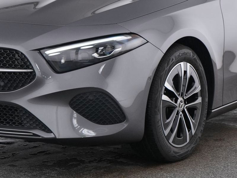 Fahrzeugabbildung Mercedes-Benz A 200 d Progressive Pano+Multibeam+Kamera+CarPla