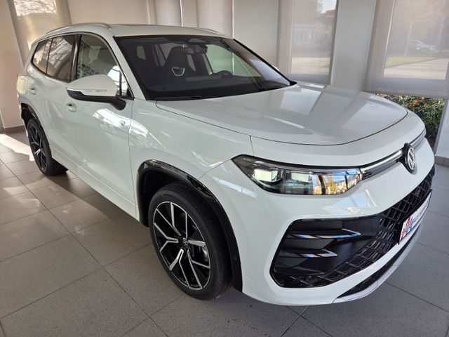 Tayron R-Line eHybrid MATRIX PANO 360° DCCpro ST