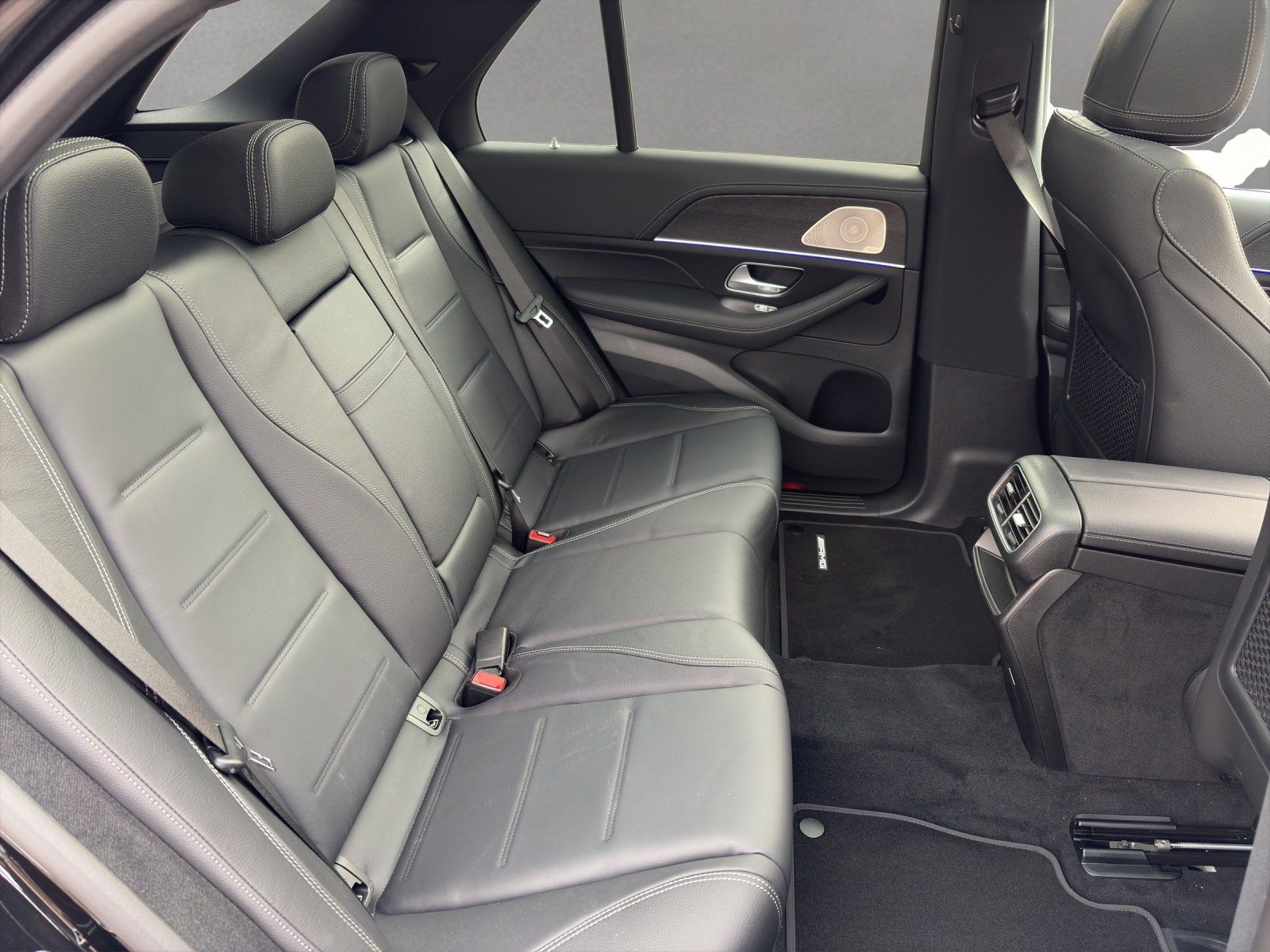 Fahrzeugabbildung Mercedes-Benz GLE 450 d 4M AMG Distro Burm AHK KeyGo PANO 360°
