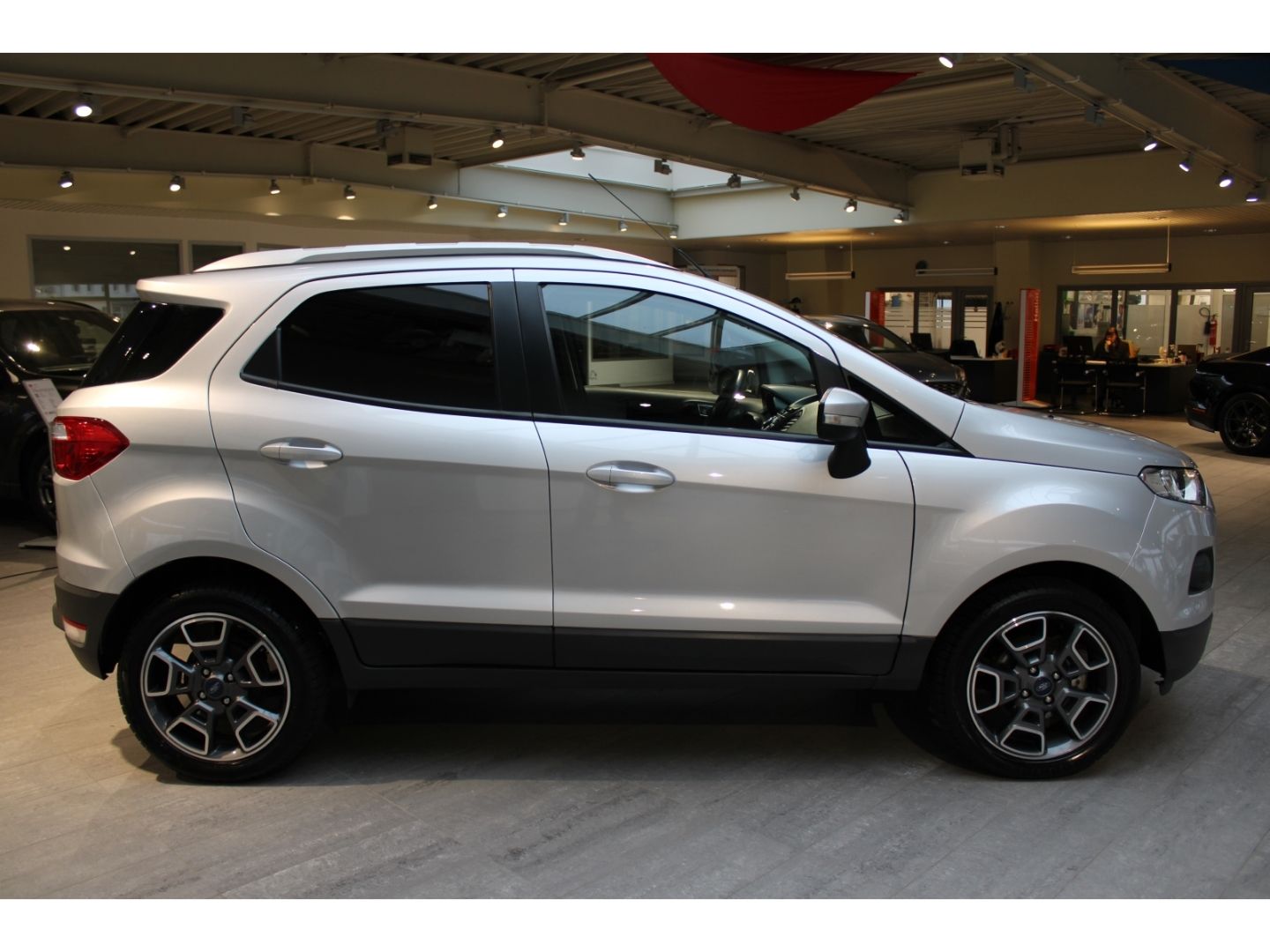 Fahrzeugabbildung Ford EcoSport Trend 1.0 EcoBoost Navi Winter-P Alu 17