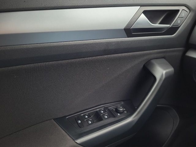 T-ROC 1.5TSI Aut. Life AHK Navi Climatronic