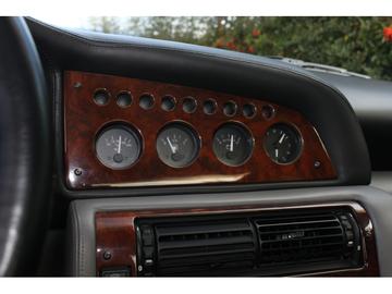صورة مصغرة 17 لـ 1999 Aston Martin V8 VANTAGE