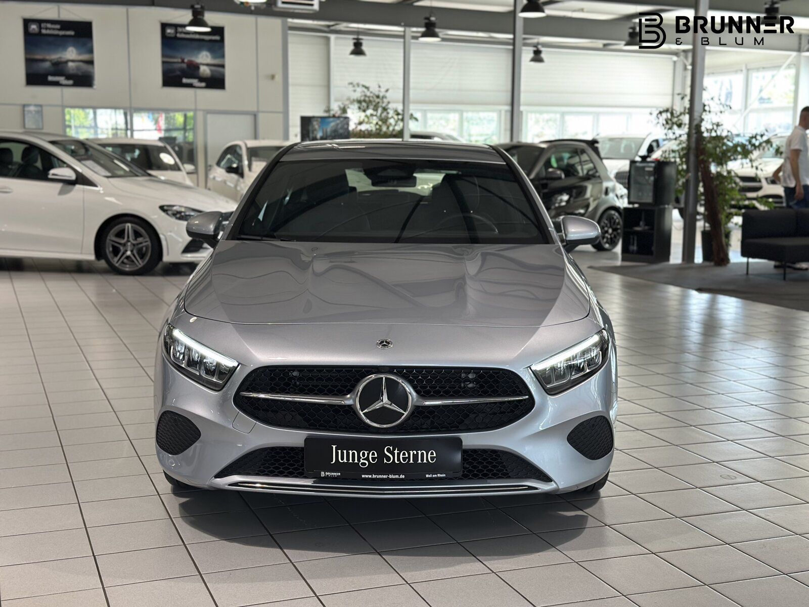 Mercedes-Benz A 180 Progressiv Sitzhzg LED Kamera CarPlay MBUX foto 2