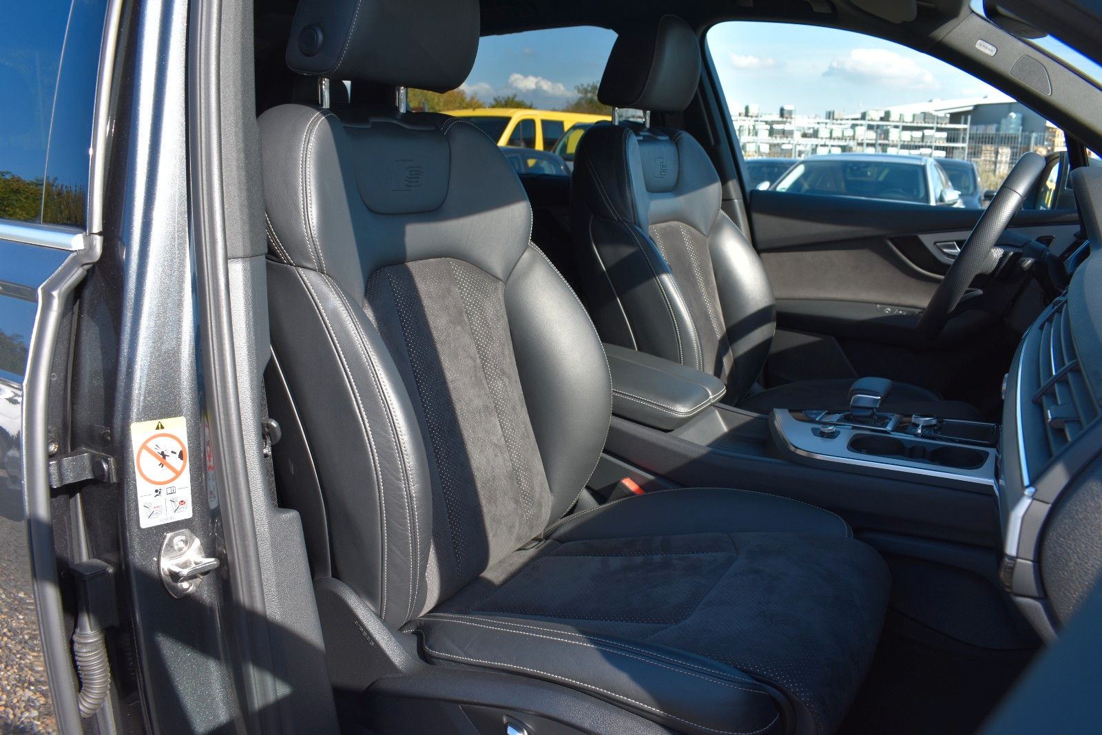 Fahrzeugabbildung Audi Q7 50 TDI quattro S Line/PANO/Night/7 Sitz/B&O