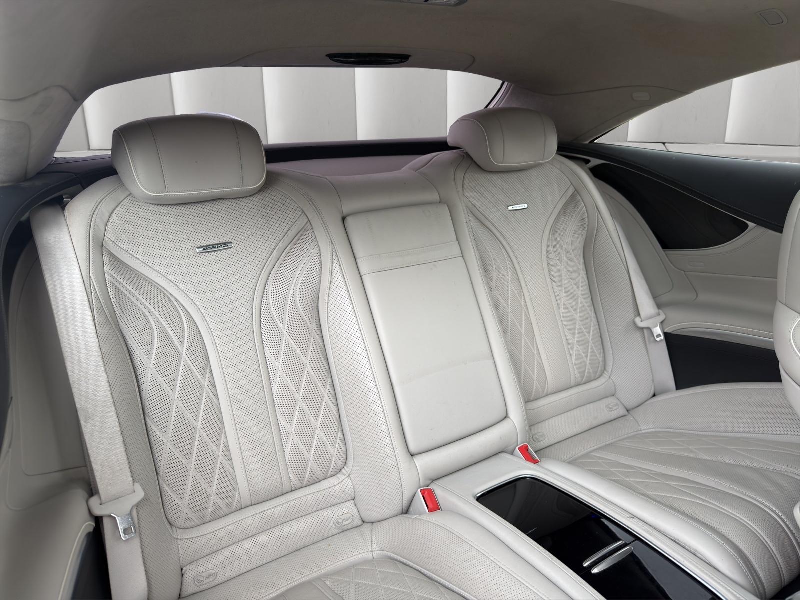 Mercedes-Benz S 63 AMG Coupe 4Matic *Swarovski*Garantie*Finanz