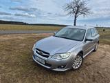 Subaru Legacy Kombi 2.0 Kombi Anhägerkupplung  - silberne Subaru Legacy