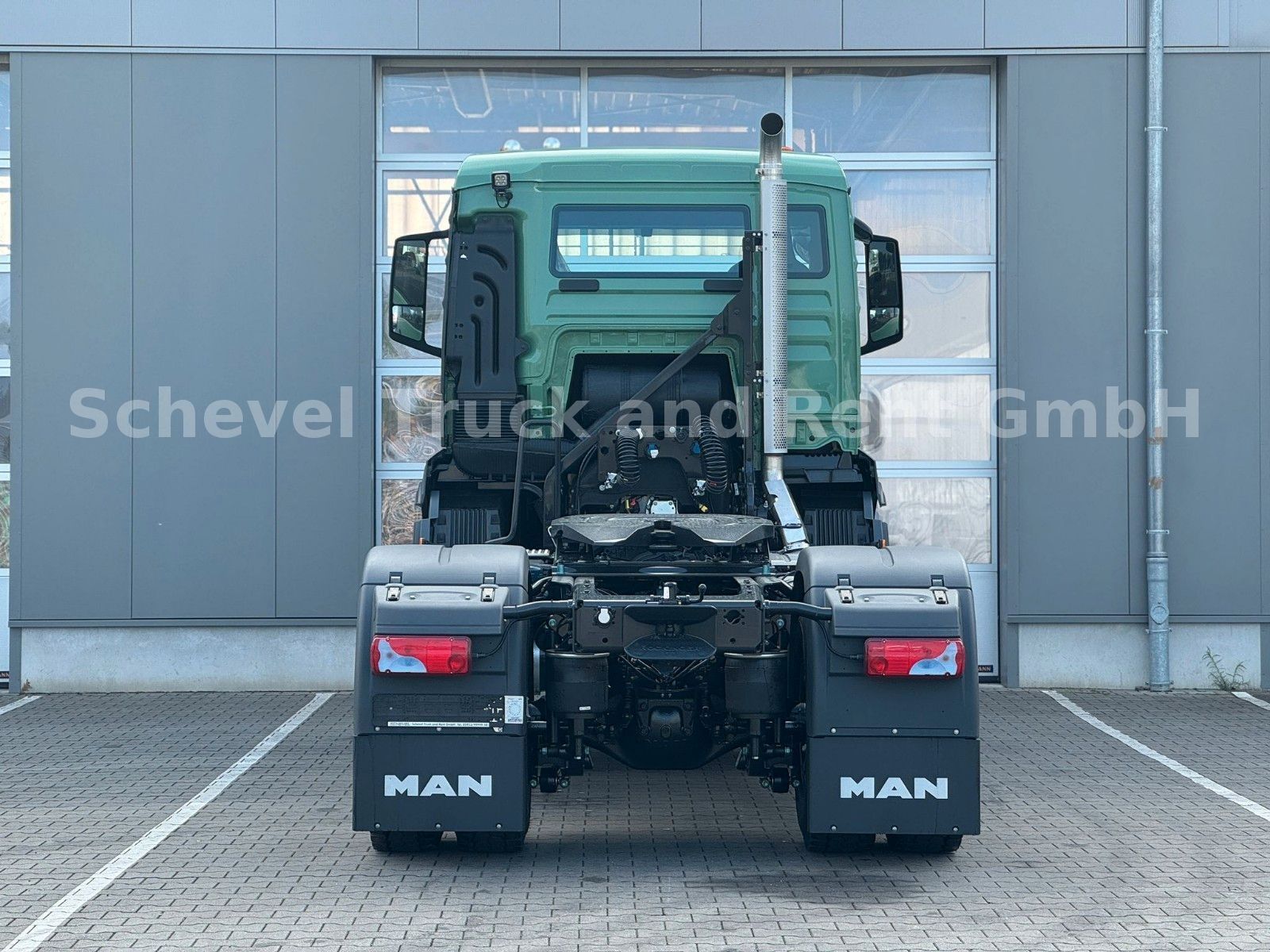 Fahrzeugabbildung MAN TGS 18.520 BL SA 4x4 mit Hydraulikvortbere* AhK
