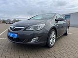 Opel Astra J Lim. 5-trg. Sport - Opel Astra aus 2011: J