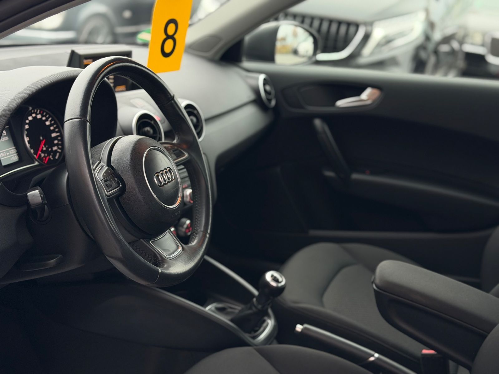 A1 attraction 1.2 TFSI Navi Sitzh. Tüv Neu