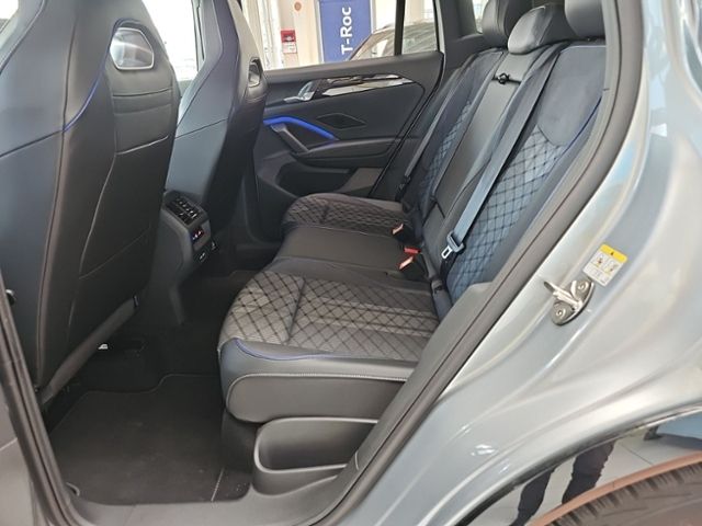 Fahrzeugabbildung Volkswagen Tiguan 1.5 eTSI DSG R-Line IQ.LIGHT STDHZ NAVI A