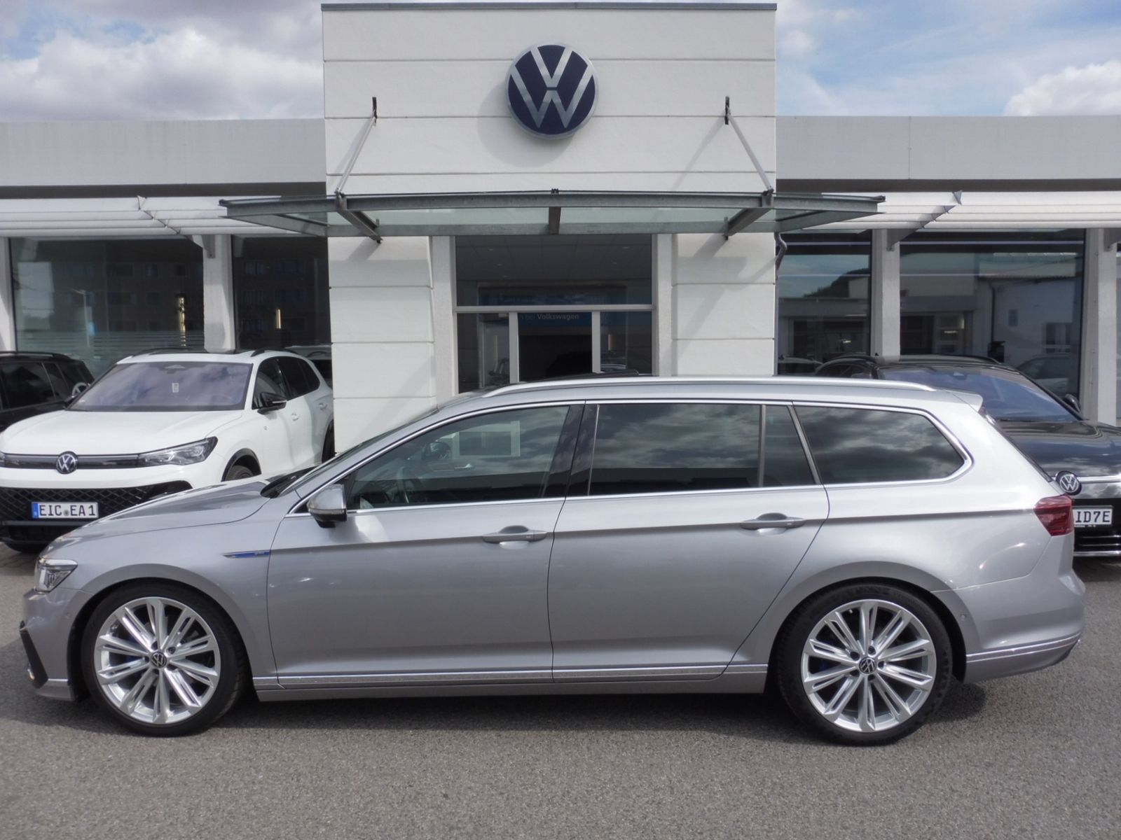 Volkswagen Passat Variant GTE 1.4 TSI Hybrid Rline Sportpak imagem 3