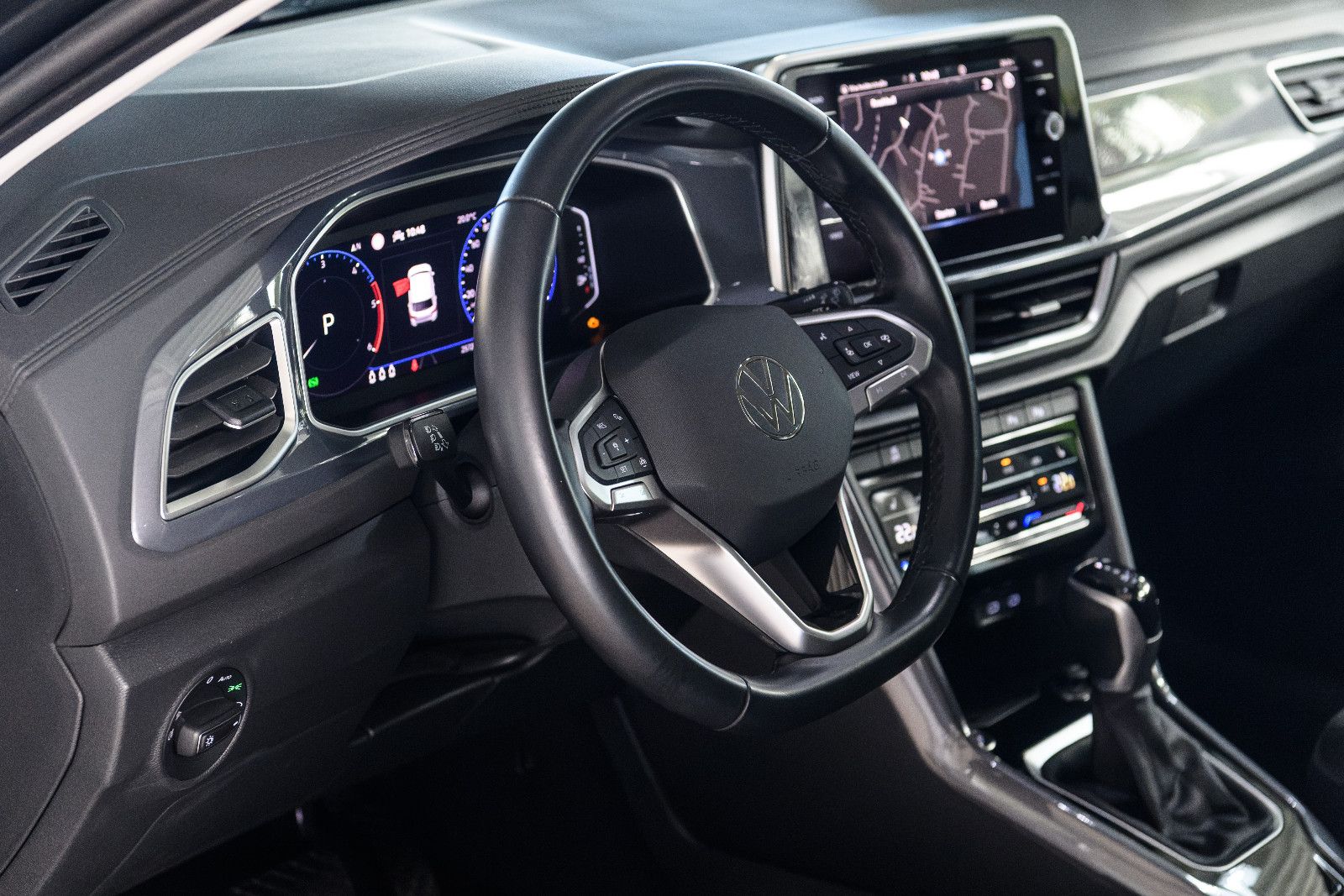 Fahrzeugabbildung Volkswagen T-Roc Style 2.0l TDI DSG + Navi + ACC + Keyless