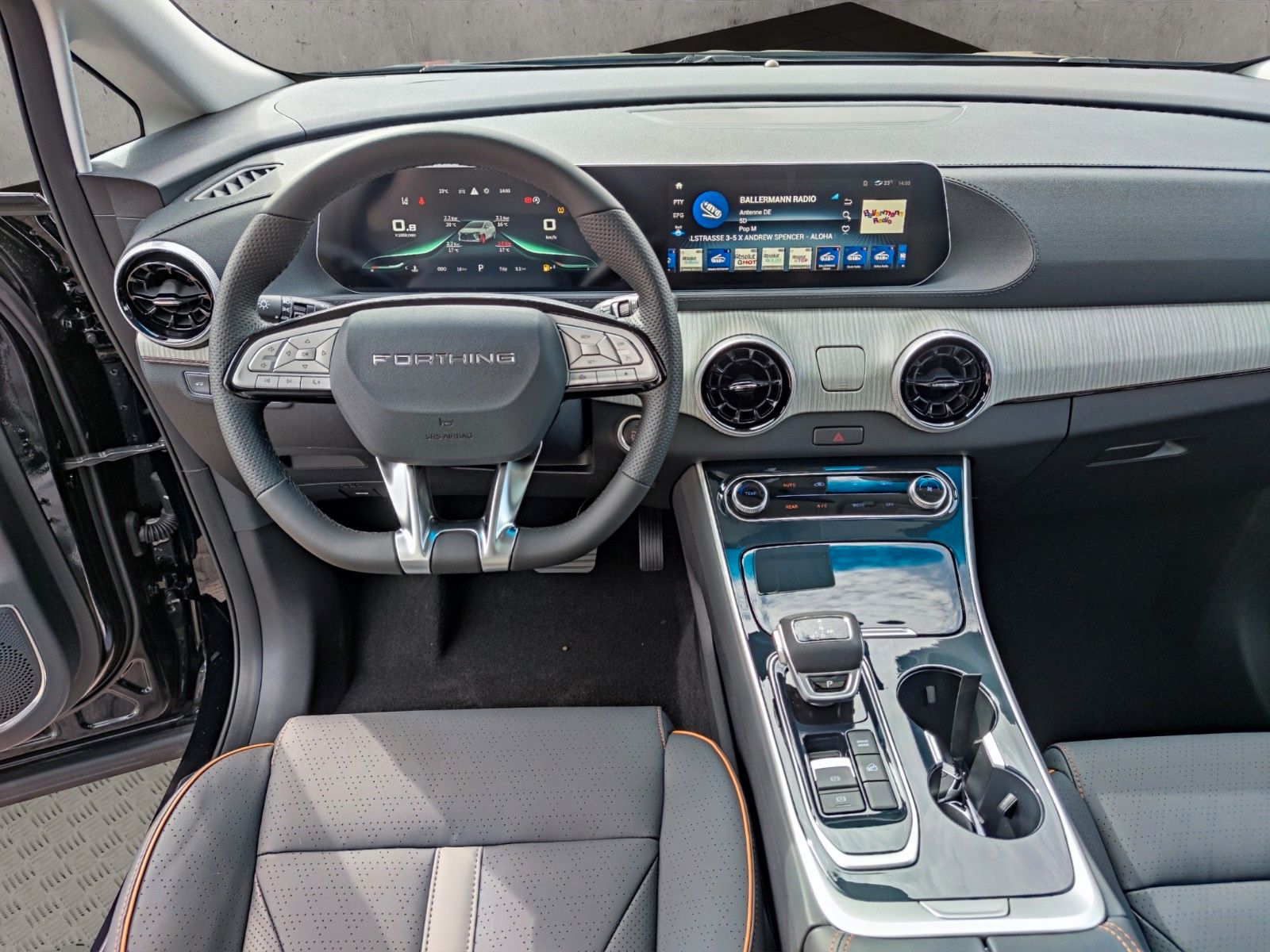 Fahrzeugabbildung DFSK Forthing 4 PHEV 7-Sitzer