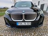 BMW iX1 eDrive20 M-Sport, Professional,Comfortpaket - BMW iX1 von privat